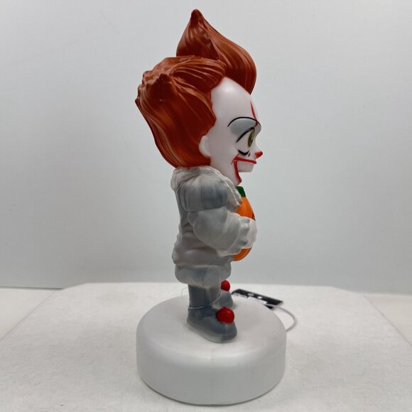 Pennywise Lighted Blow Mold 12" IT Chapter Two Gemmy Clown Battery 2024 NEW - Picture 6 of 13
